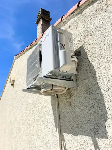 les futures réglementations et restrictions possibles sur la climatisation résidentielle avec le changement climatique, Martigues, TWE